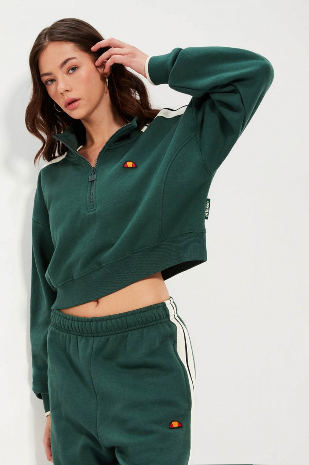 ELLESSE INNOCENZO CROP SWEATSHIRT en color VERDE  (2)