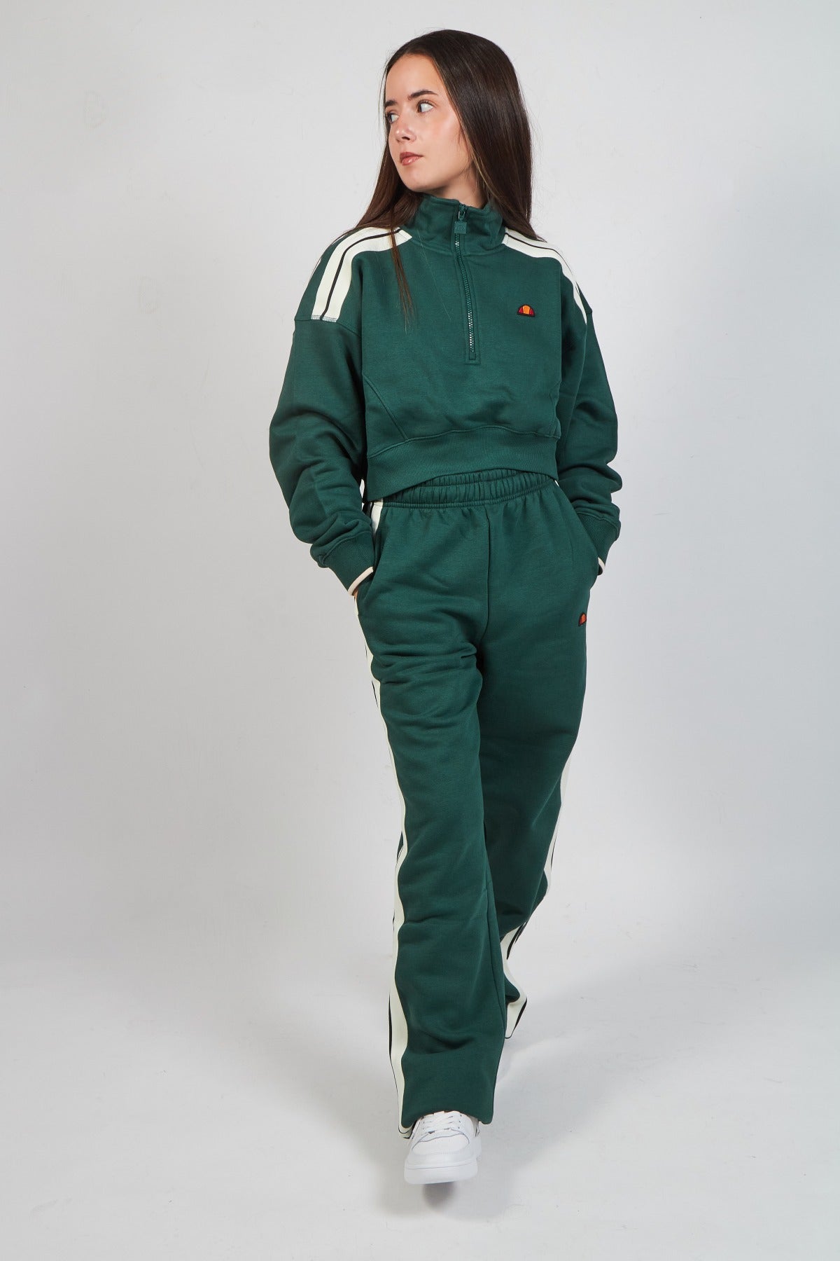 ELLESSE  RADICE JOGGER en color VERDE  (2)