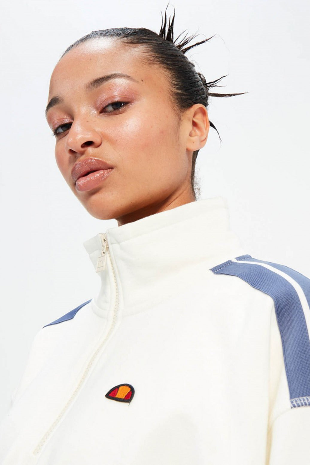 ELLESSE INNA CROP SWEATSHIRT en color BLANCO  (4)