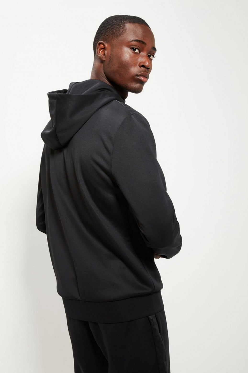 ELLESSE VARDIO TRACK TOP en color NEGRO  (3)