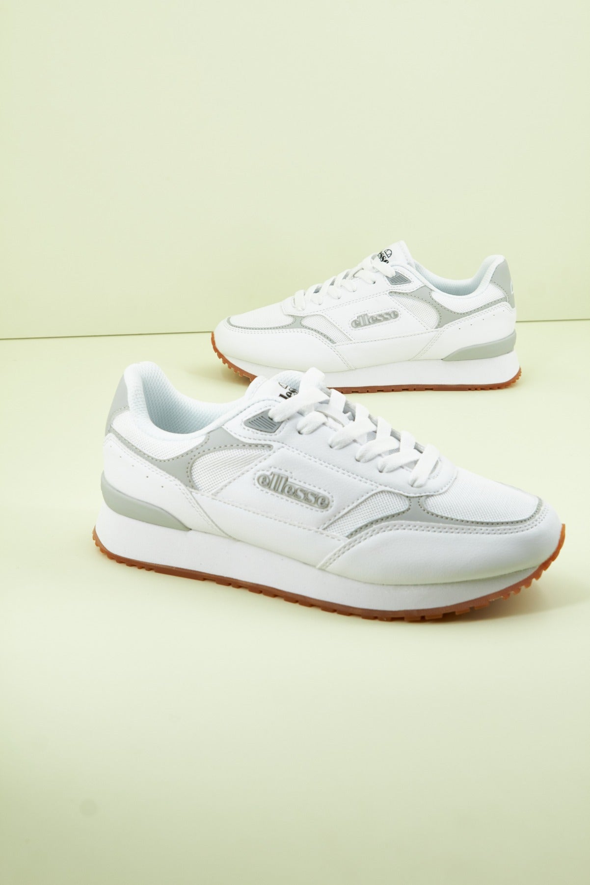 ELLESSE GARA RUNNER en color BLANCO  (2)