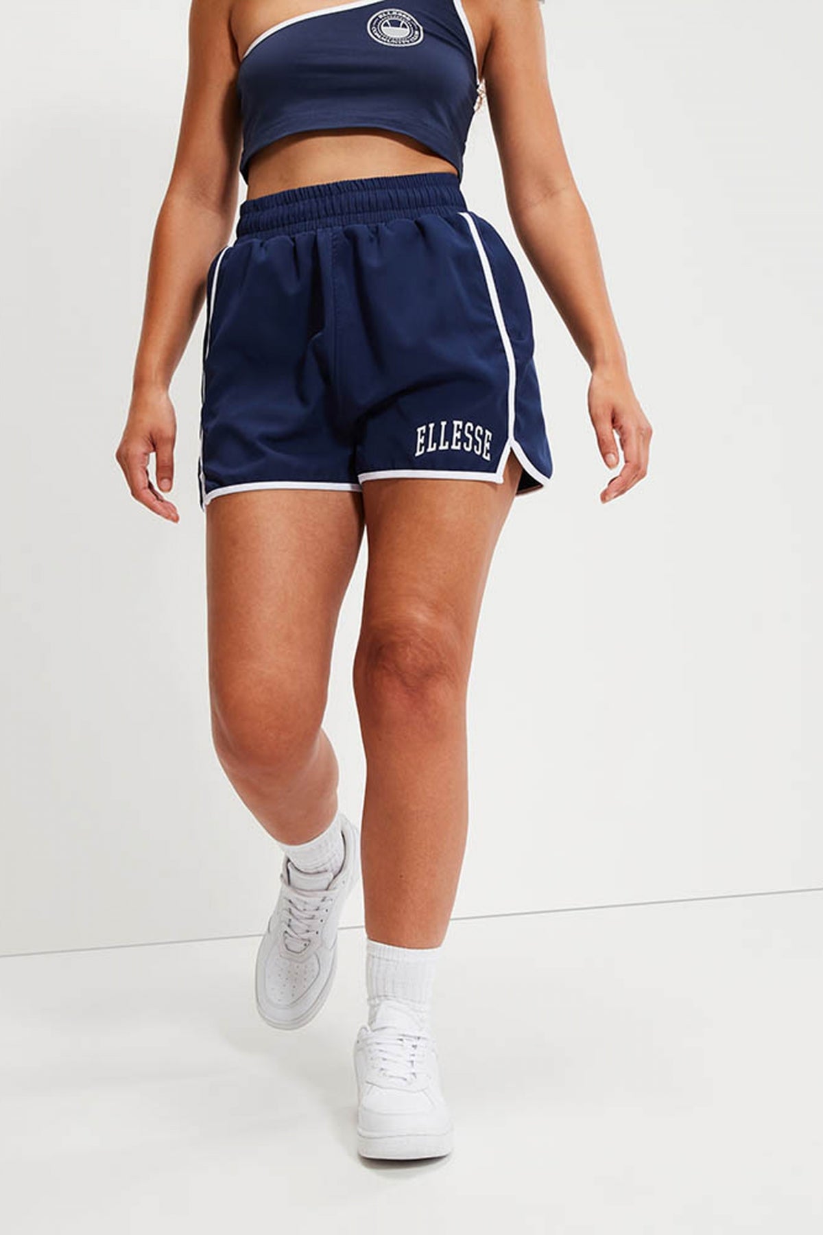 ELLESSE EDMONDA SHORT en color AZUL  (1)