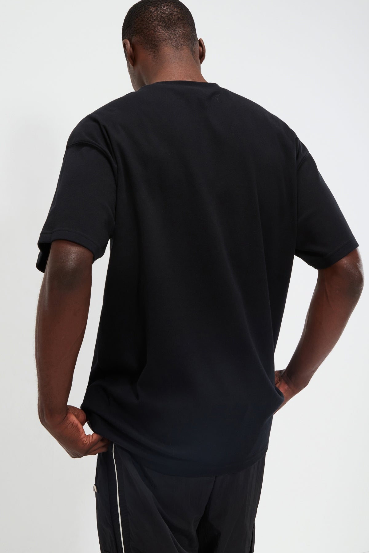 ELLESSE ROCAZZI TEE en color NEGRO  (2)