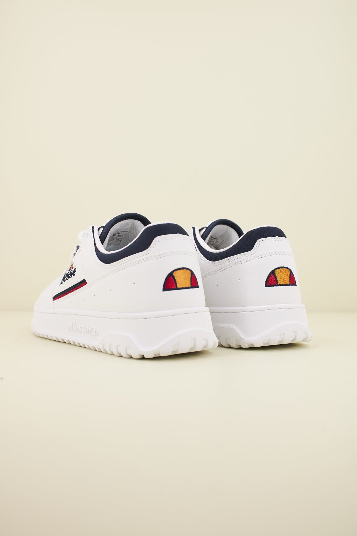 ELLESSE SHVF en color BLANCO  (3)