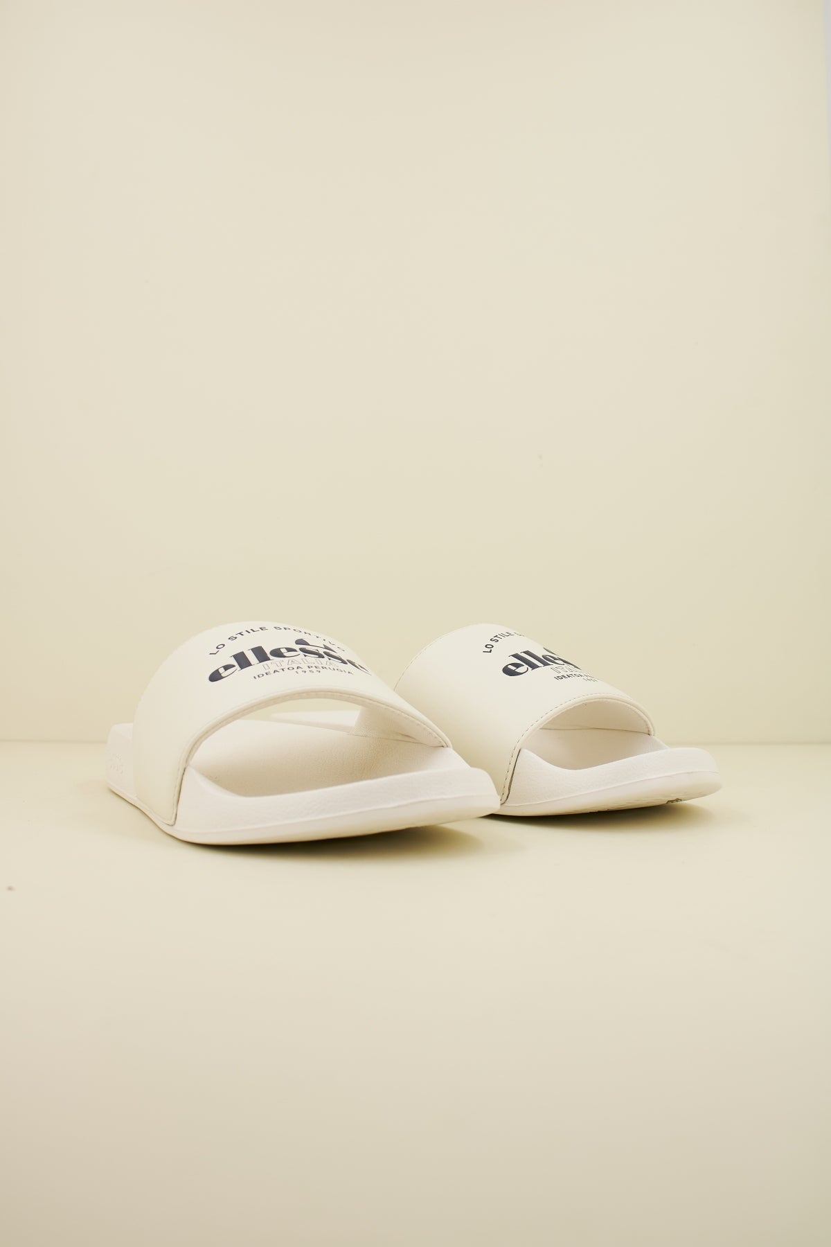 ELLESSE SHVF en color BLANCO  (2)