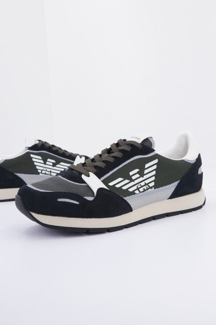 EMPORIO ARMANI SNEAKER en color VERDE  (1)