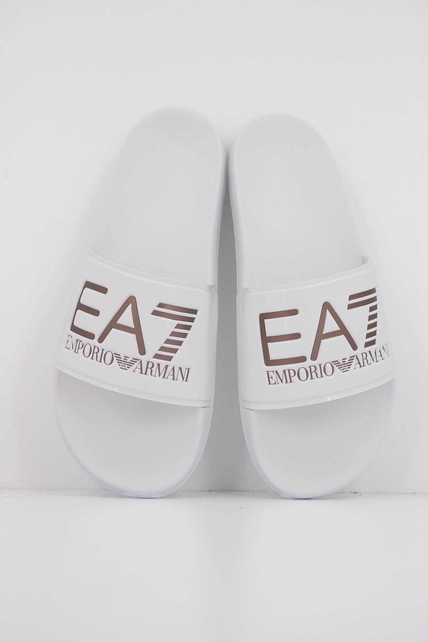 EMPORIO ARMANI SCARPE BEACHWEAR en color BLANCO  (3)