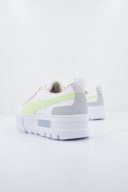 PUMA MAYZE LTH POP en color BLANCO  (3)