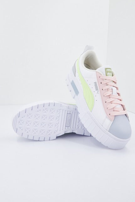 PUMA MAYZE LTH POP en color BLANCO  (4)