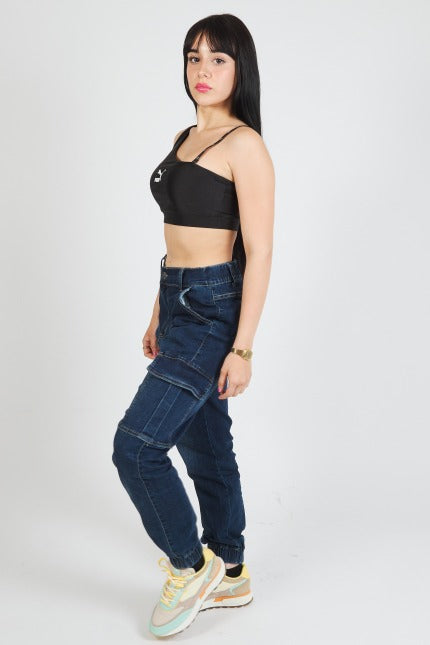 PUMA DARE TO CROP TOP en color NEGRO  (3)