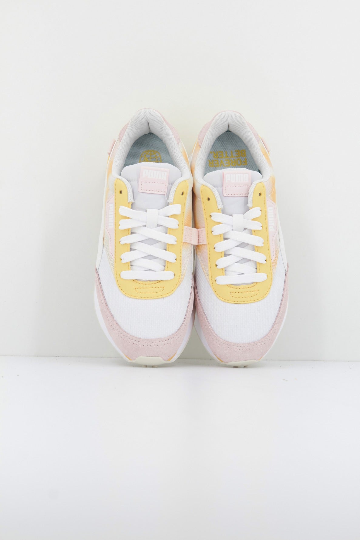 PUMA FUTURE RIDER BD en color AMARILLO  (2)