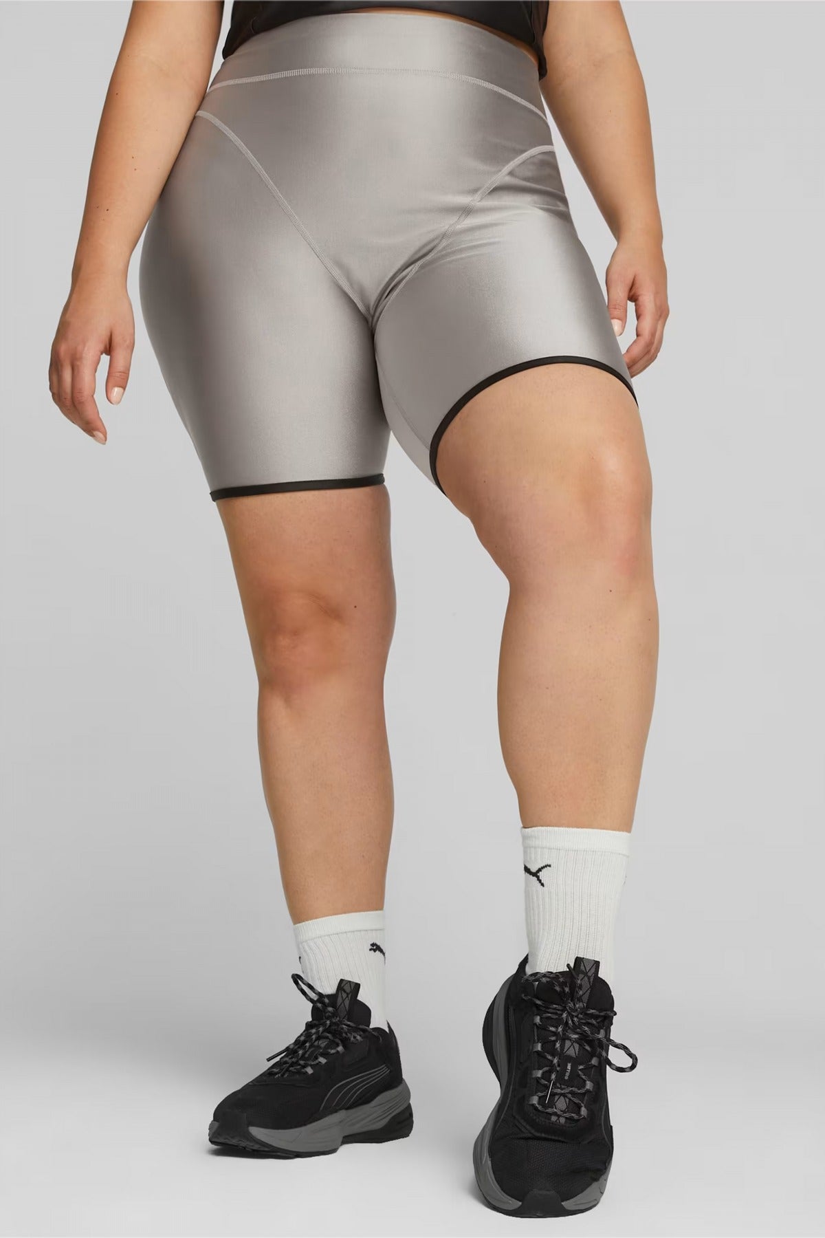 PUMA DARE TO SHORTS TIGHTS en color GRIS  (1)