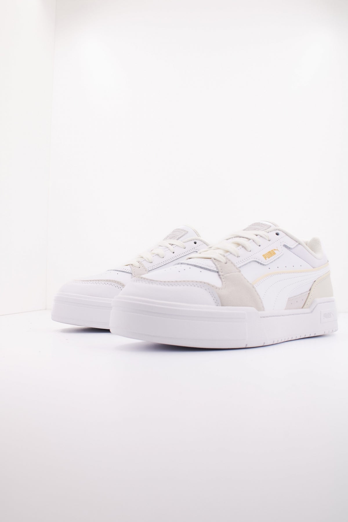 PUMA CA PRO LUX III en color BLANCO  (2)