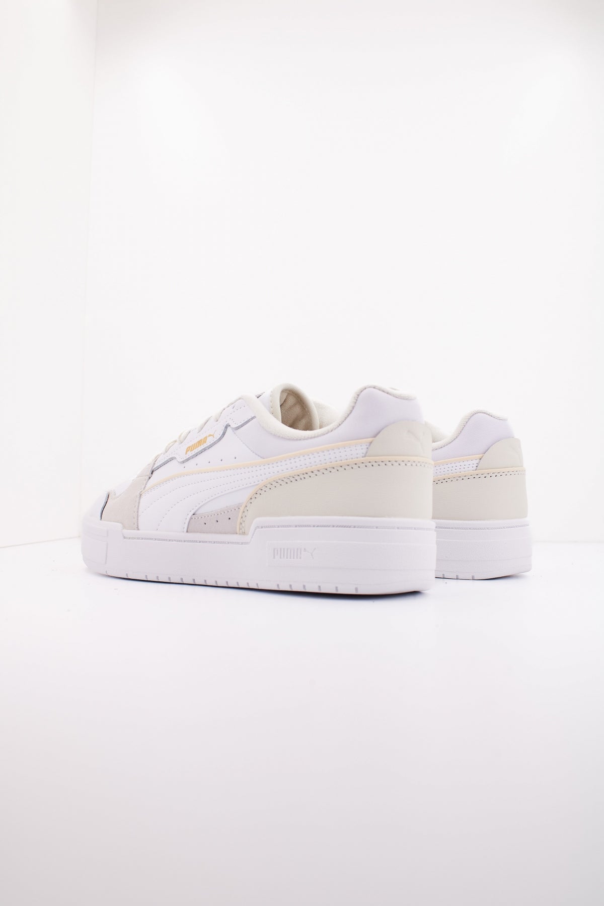 PUMA CA PRO LUX III en color BLANCO  (3)