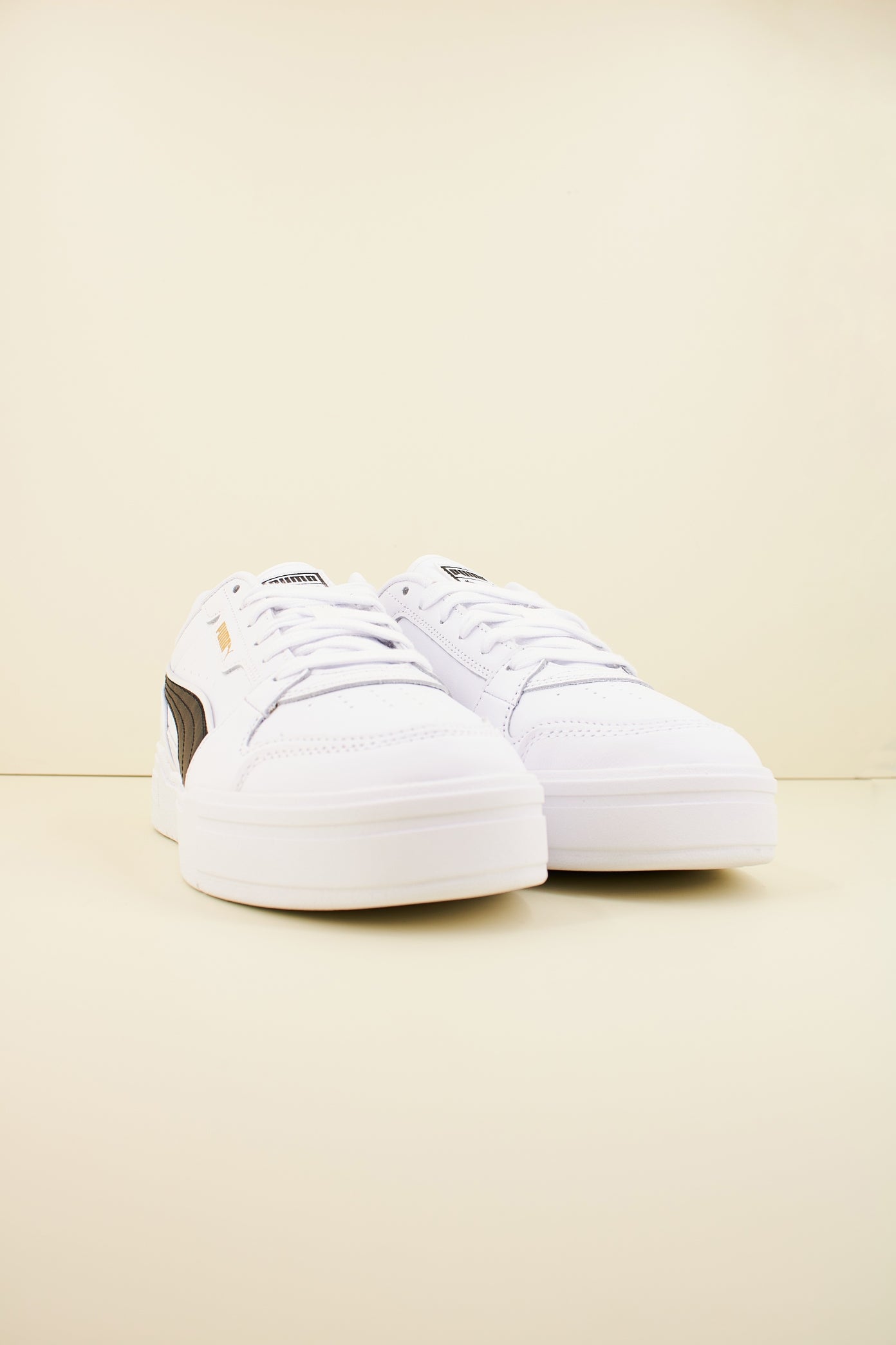 PUMA CA PRO LUX III LTH en color BLANCO  (2)