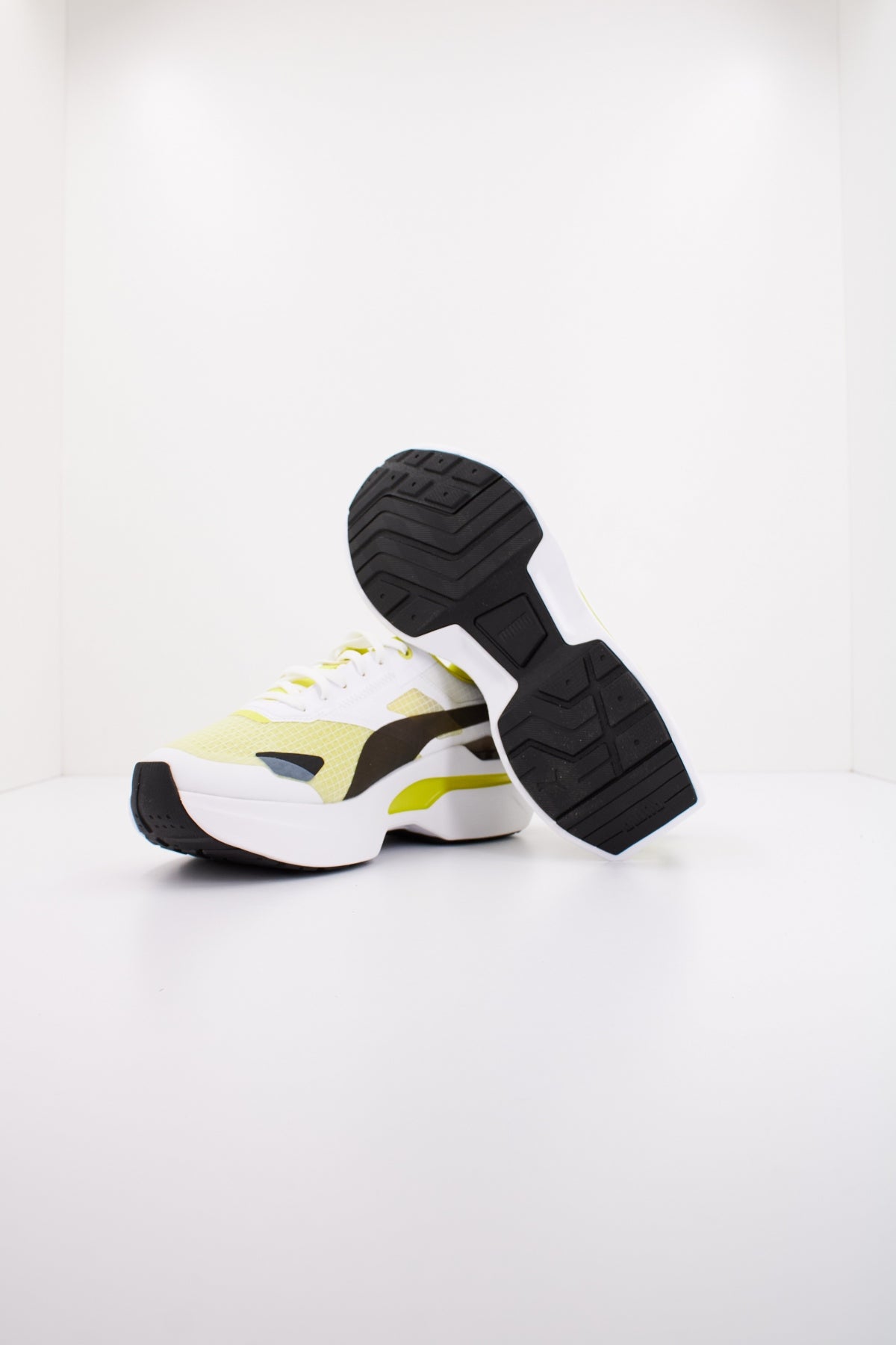 PUMA KOSMO RIDER WNS en color BLANCO  (4)