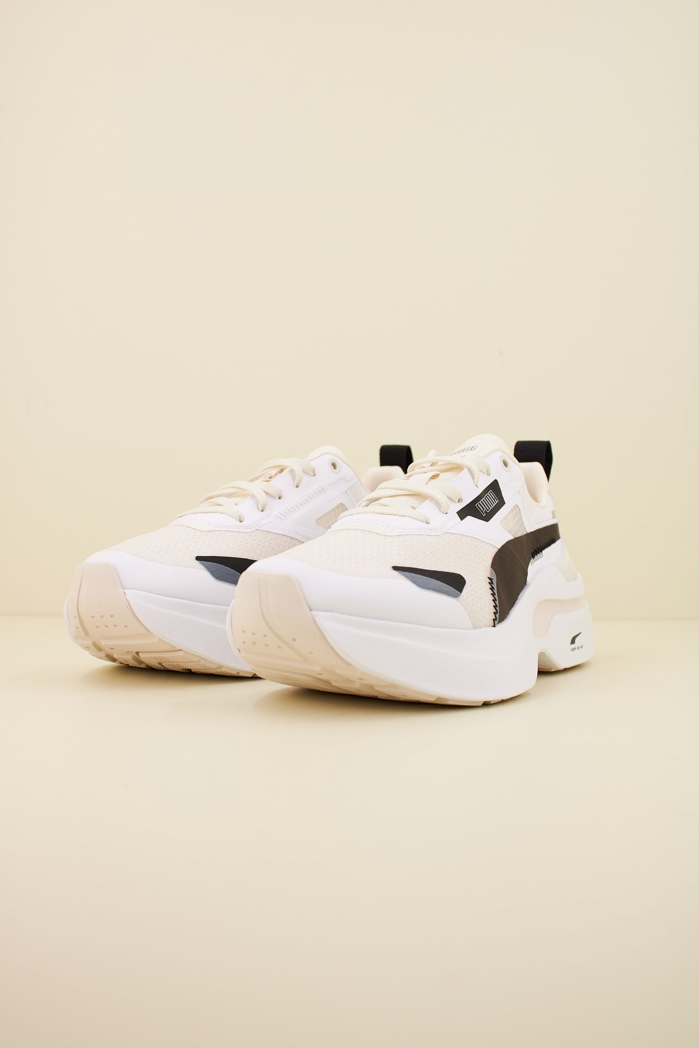 PUMA KOSMO RIDER WNS en color BEIS  (2)