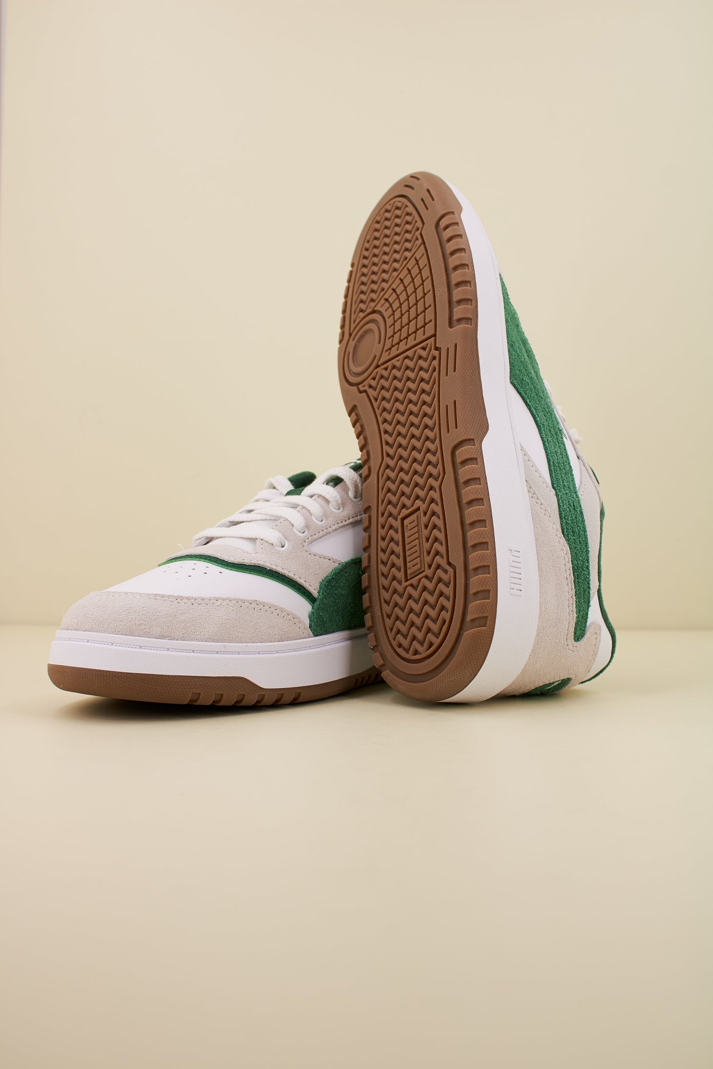 PUMA PUMA DOUBLECOURT PRM en color VERDE  (4)