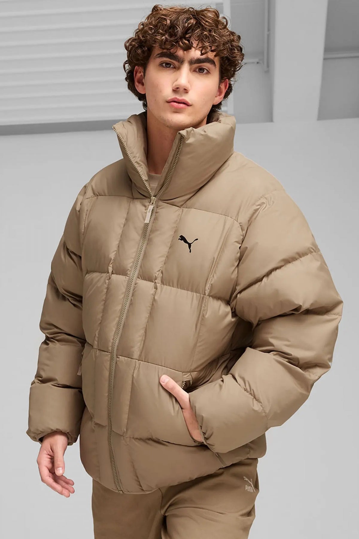 PUMA PUFFER JACKET en color BEIS  (1)