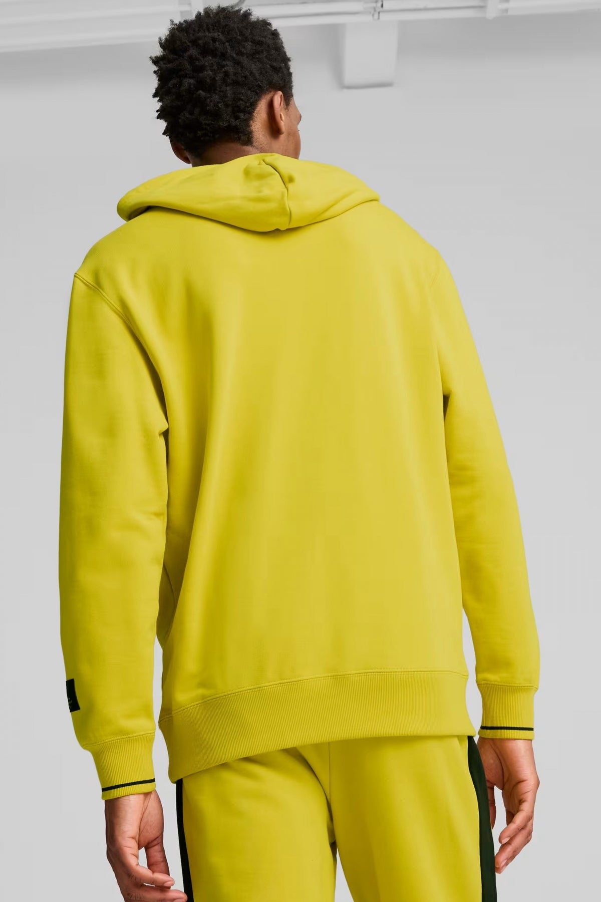 PUMA CLASSICS PLAY PARIS HOODIE JUNIOR en color AMARILLO  (3)