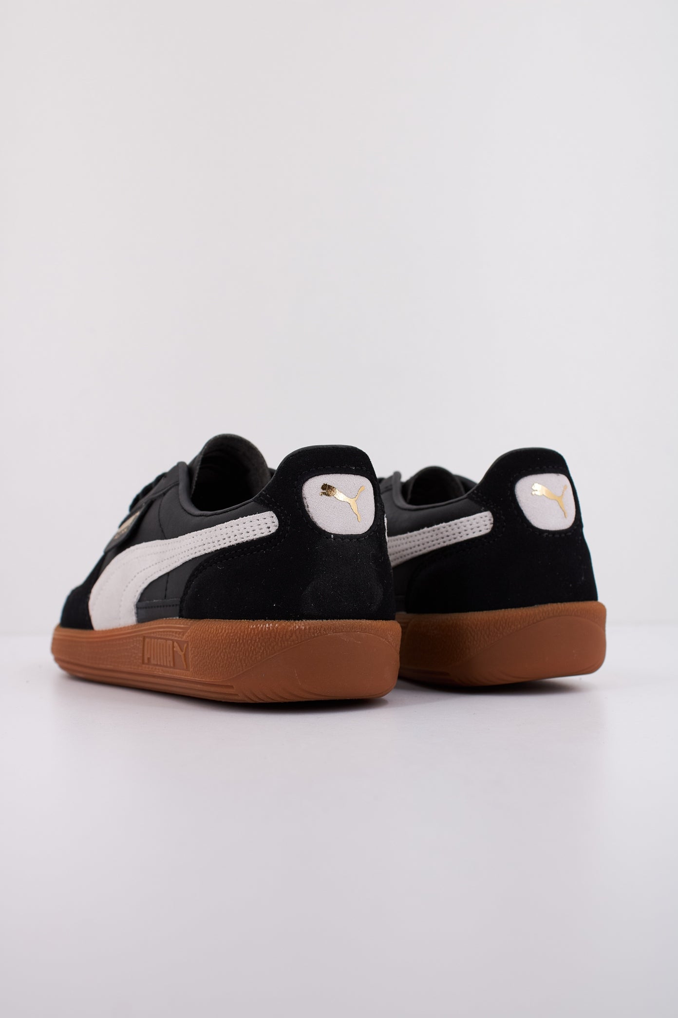 PUMA PALERMO LTH en color NEGRO  (4)