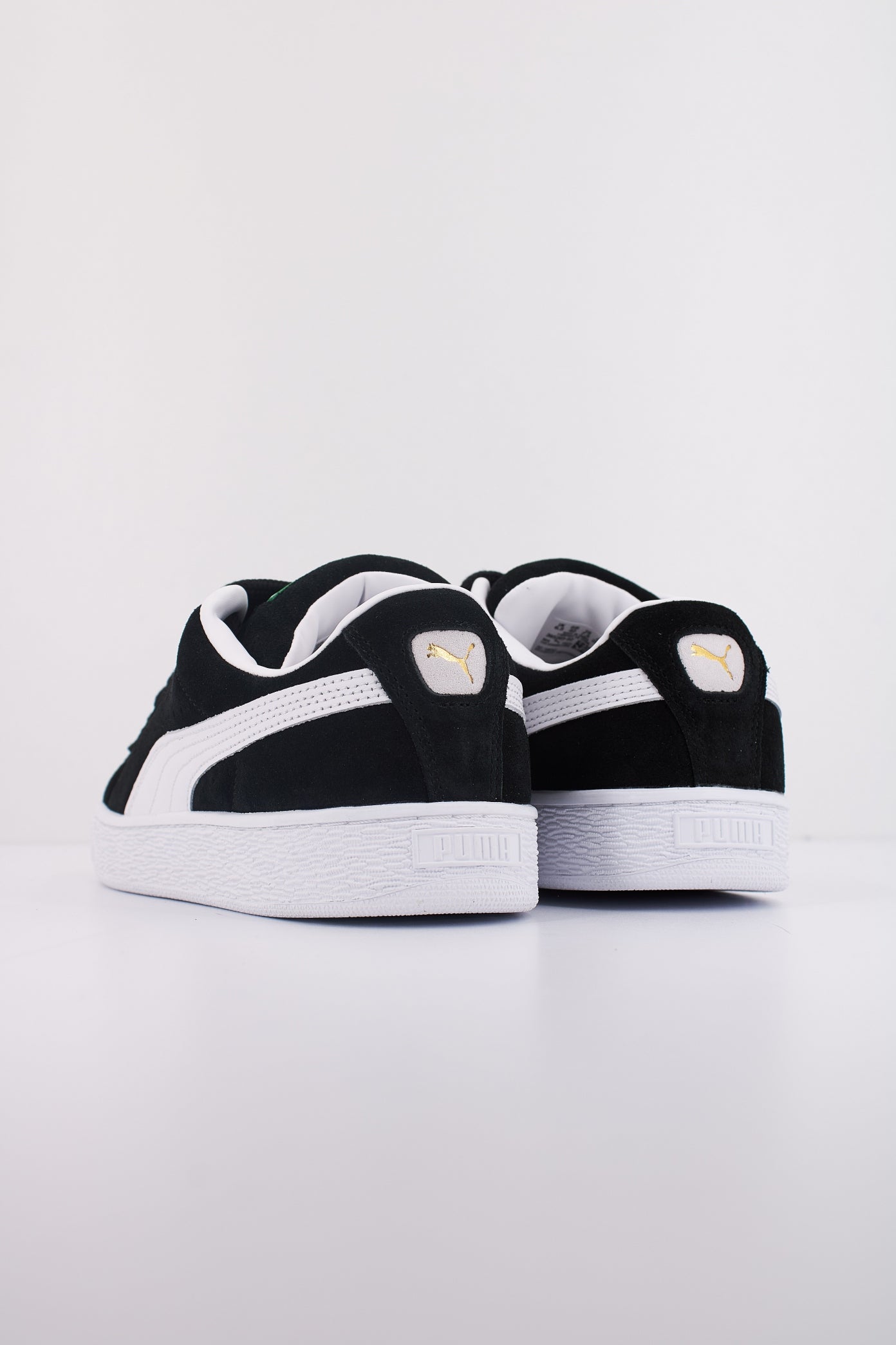 PUMA  SUEDE XL en color NEGRO  (4)