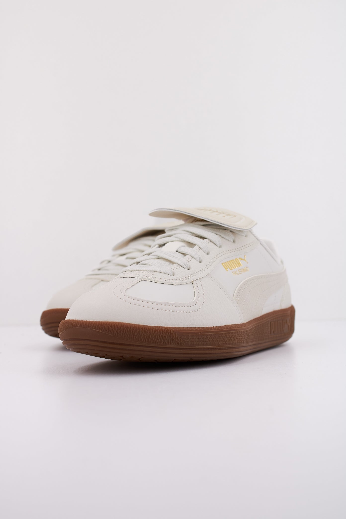 PUMA  PALERMO PREMIUM en color BLANCO  (2)