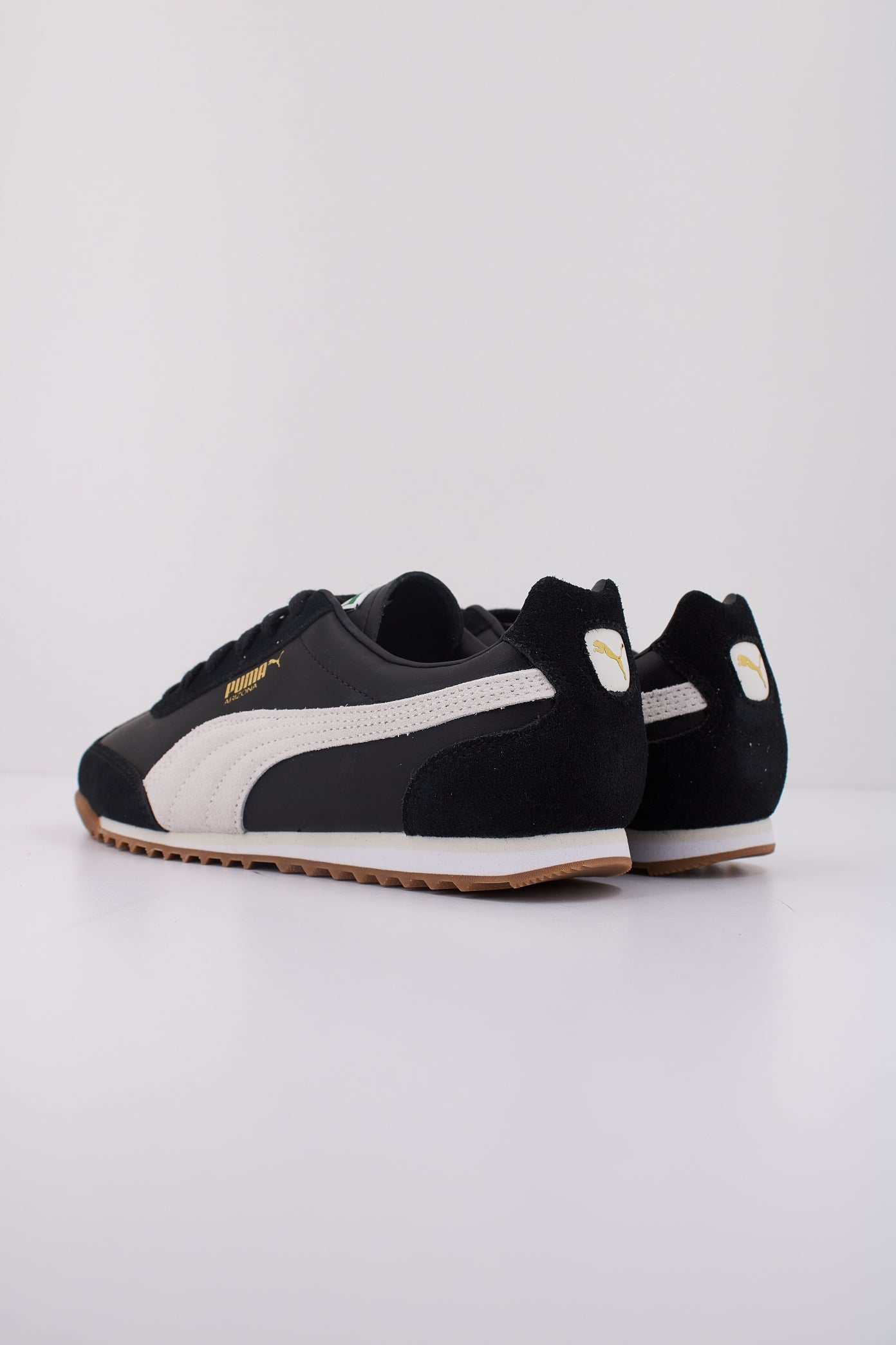 PUMA ARIZONA RETRO en color NEGRO  (4)