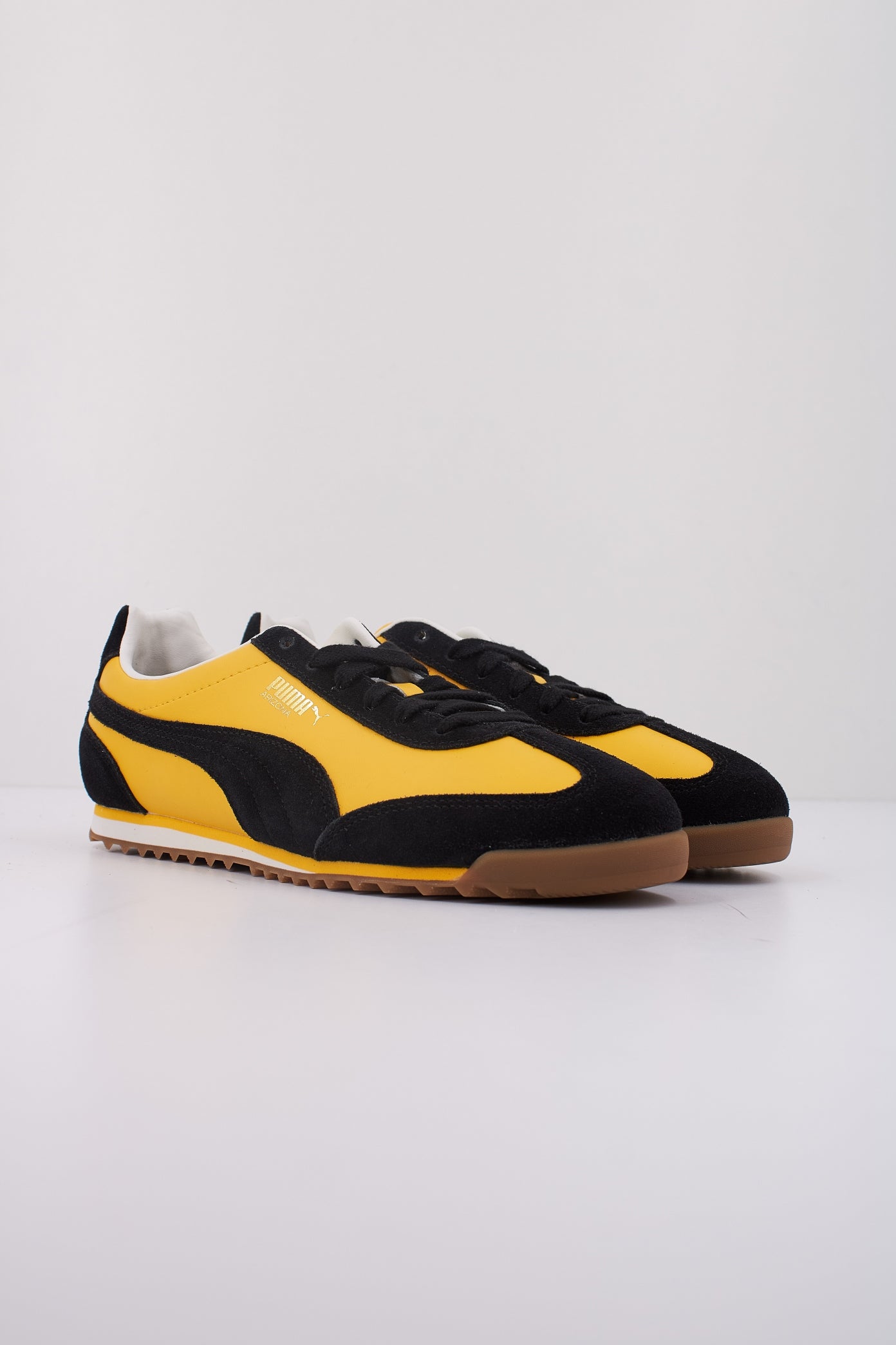 PUMA ARIZONA RETRO en color AMARILLO  (2)