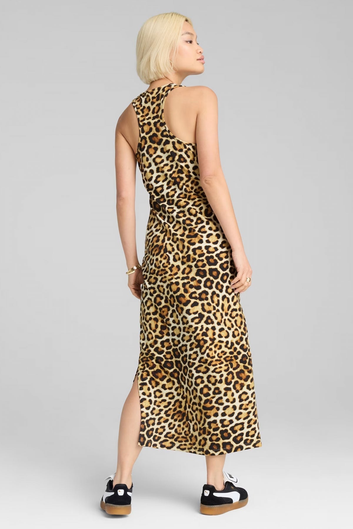 PUMA LEO LUXE SLIM AOP DRESS en color ANIMAL PRINT  (3)