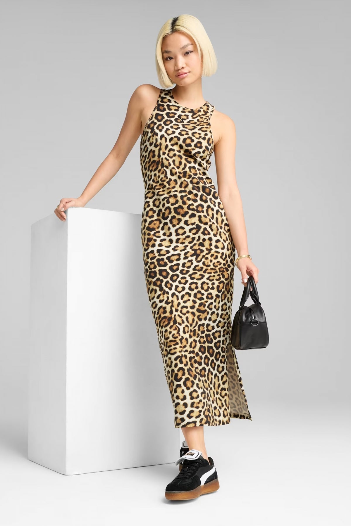 PUMA LEO LUXE SLIM AOP DRESS en color ANIMAL PRINT  (5)