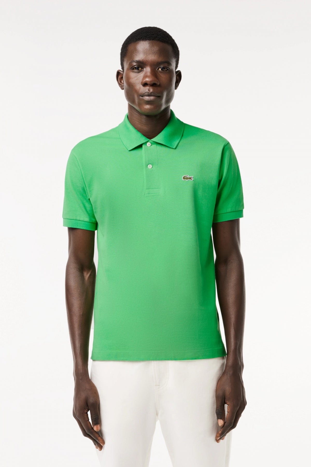 LACOSTE L SHORT SLEEVED RIBBED COLLAR S en color VERDE  (1)