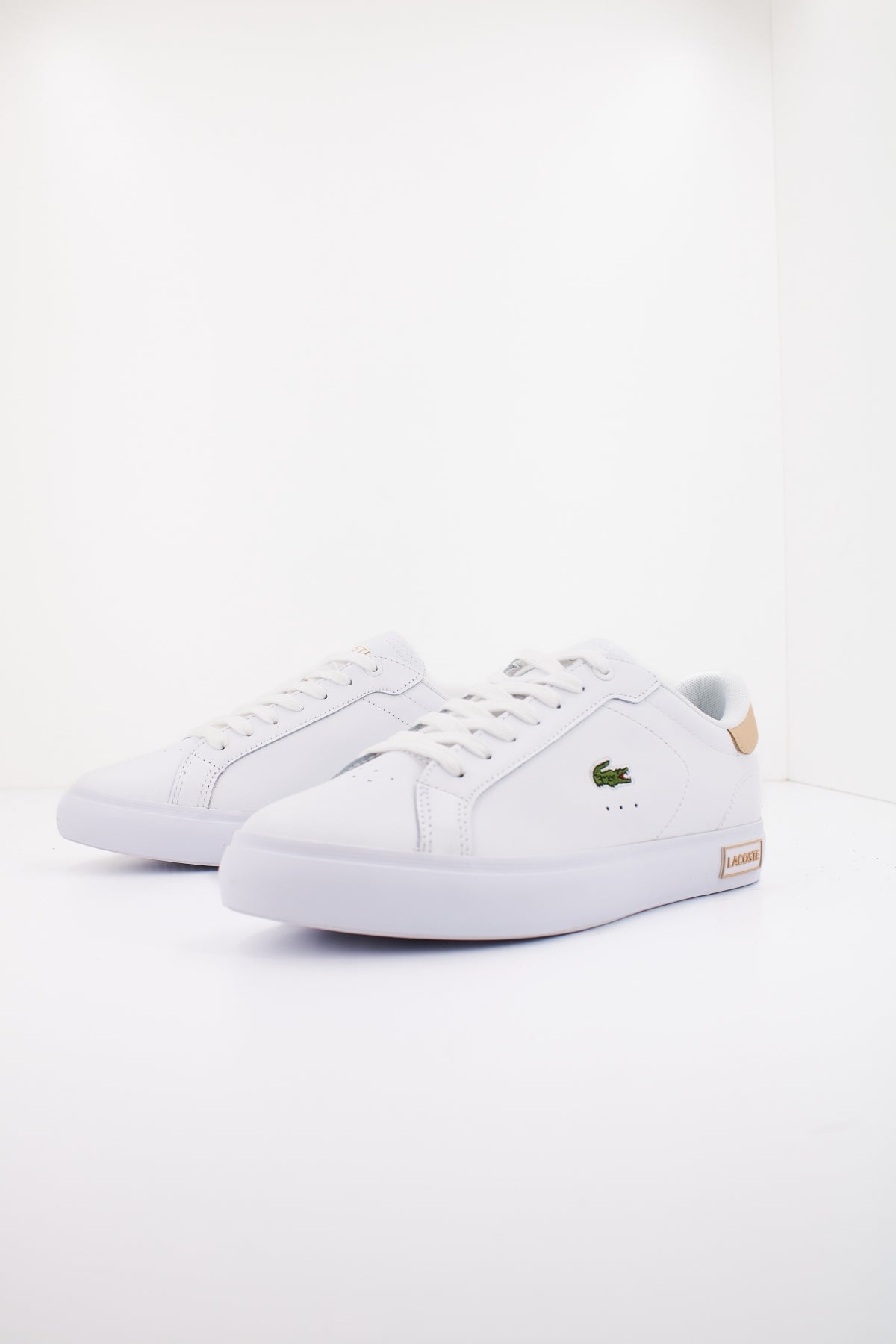 LACOSTE POWERCOURT LOGO TONGUE LE en color BLANCO  (2)