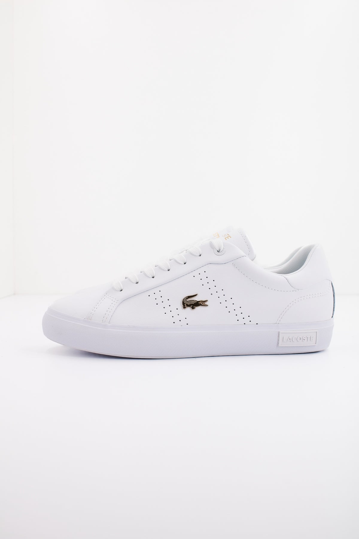 LACOSTE POWERCOURT . LEATHER en color BLANCO  (1)