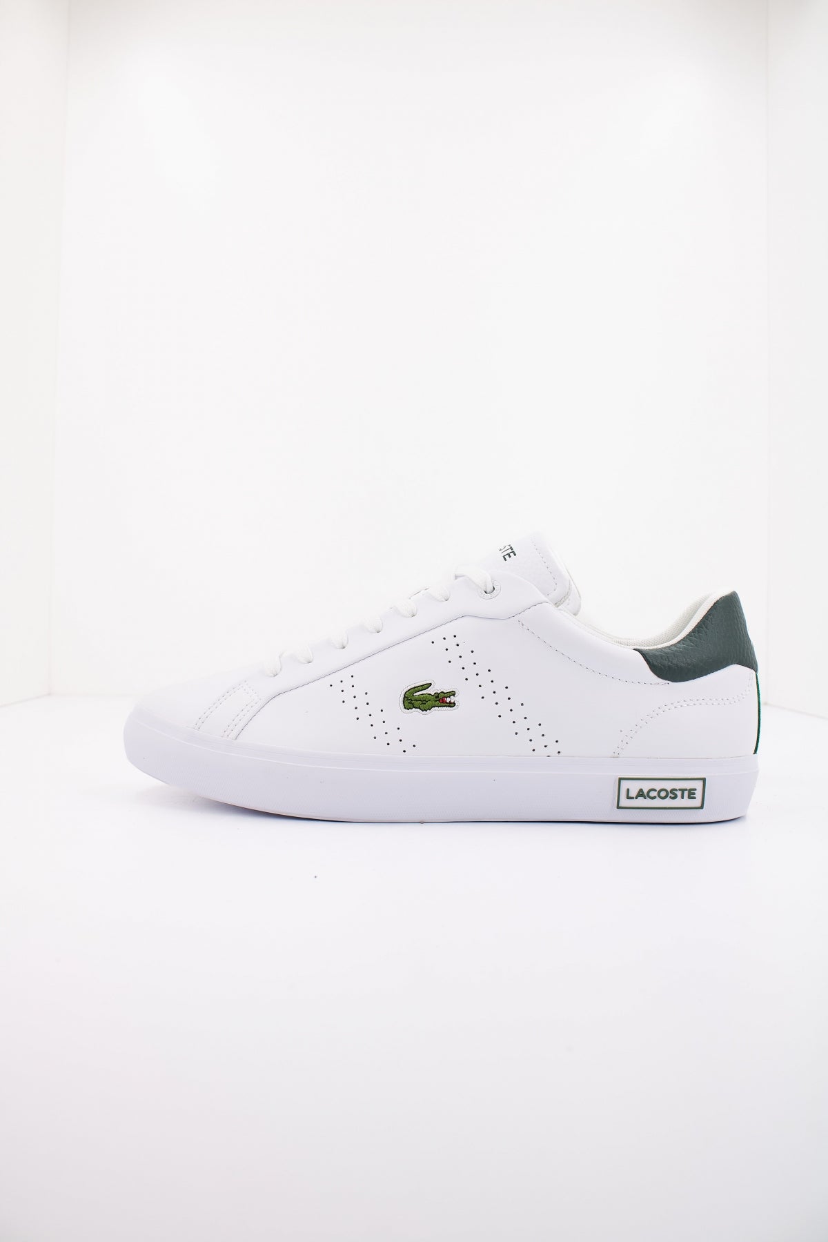 LACOSTE POWERCOURT . LEATHER en color BLANCO  (1)