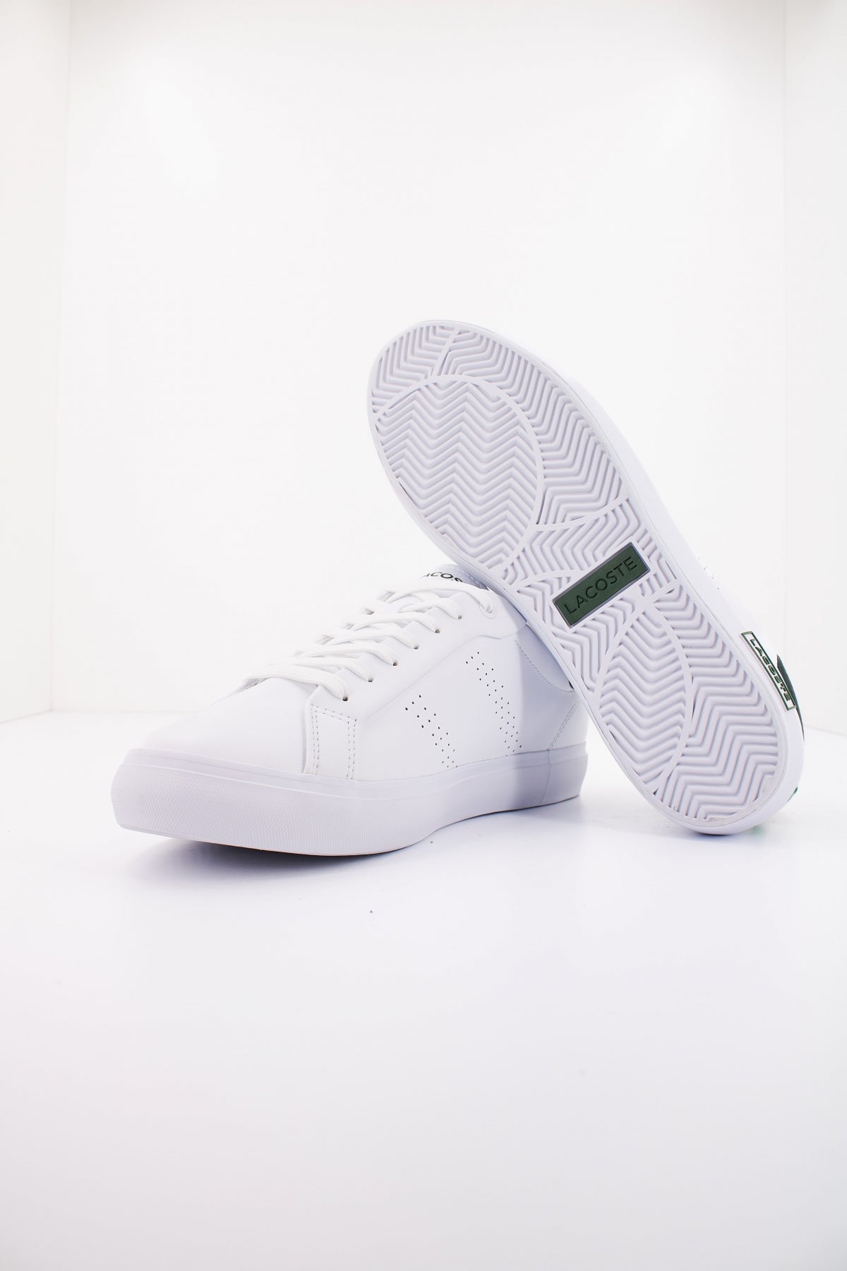 LACOSTE POWERCOURT . LEATHER en color BLANCO  (4)