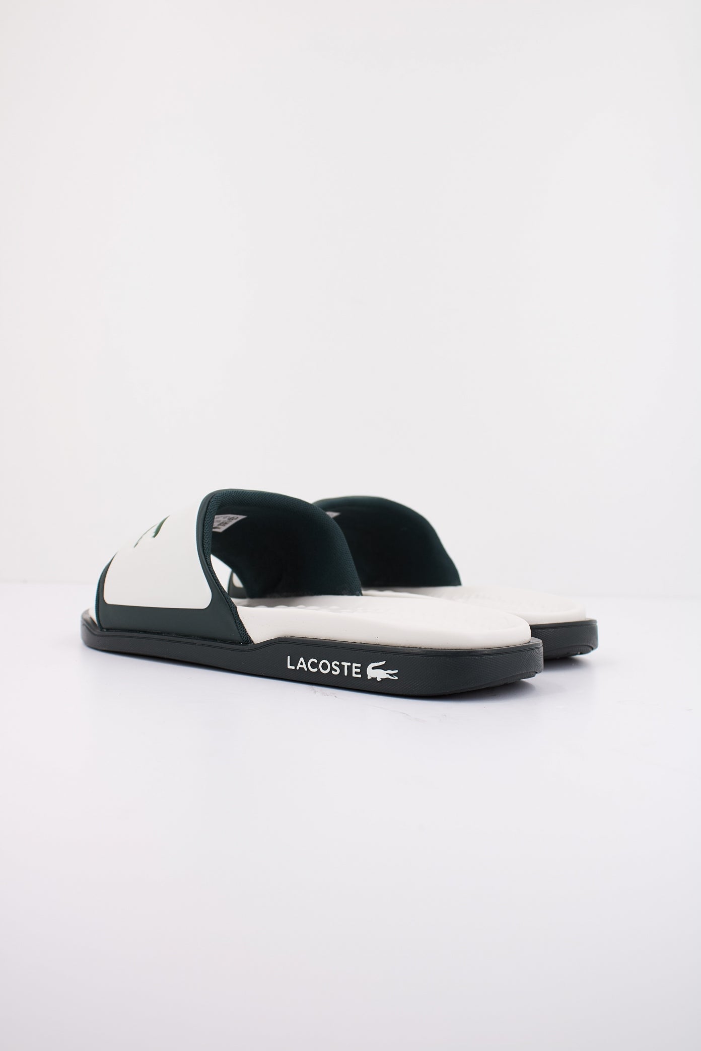 LACOSTE  SERVE SLIDE DUAL SYNTHETI en color BLANCO  (4)