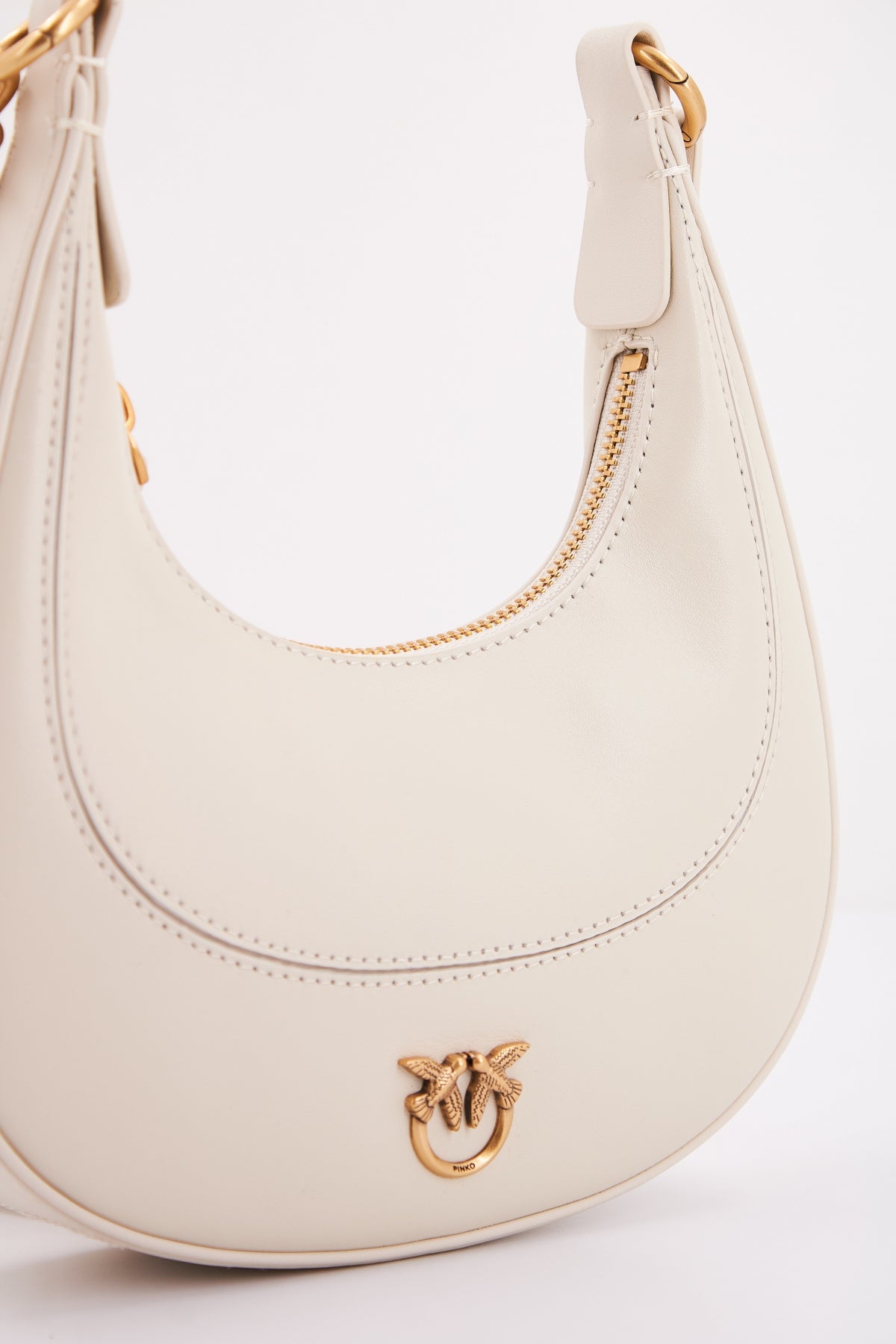 PINKO BRIOCHE HOBO MINI en color BLANCO  (4)