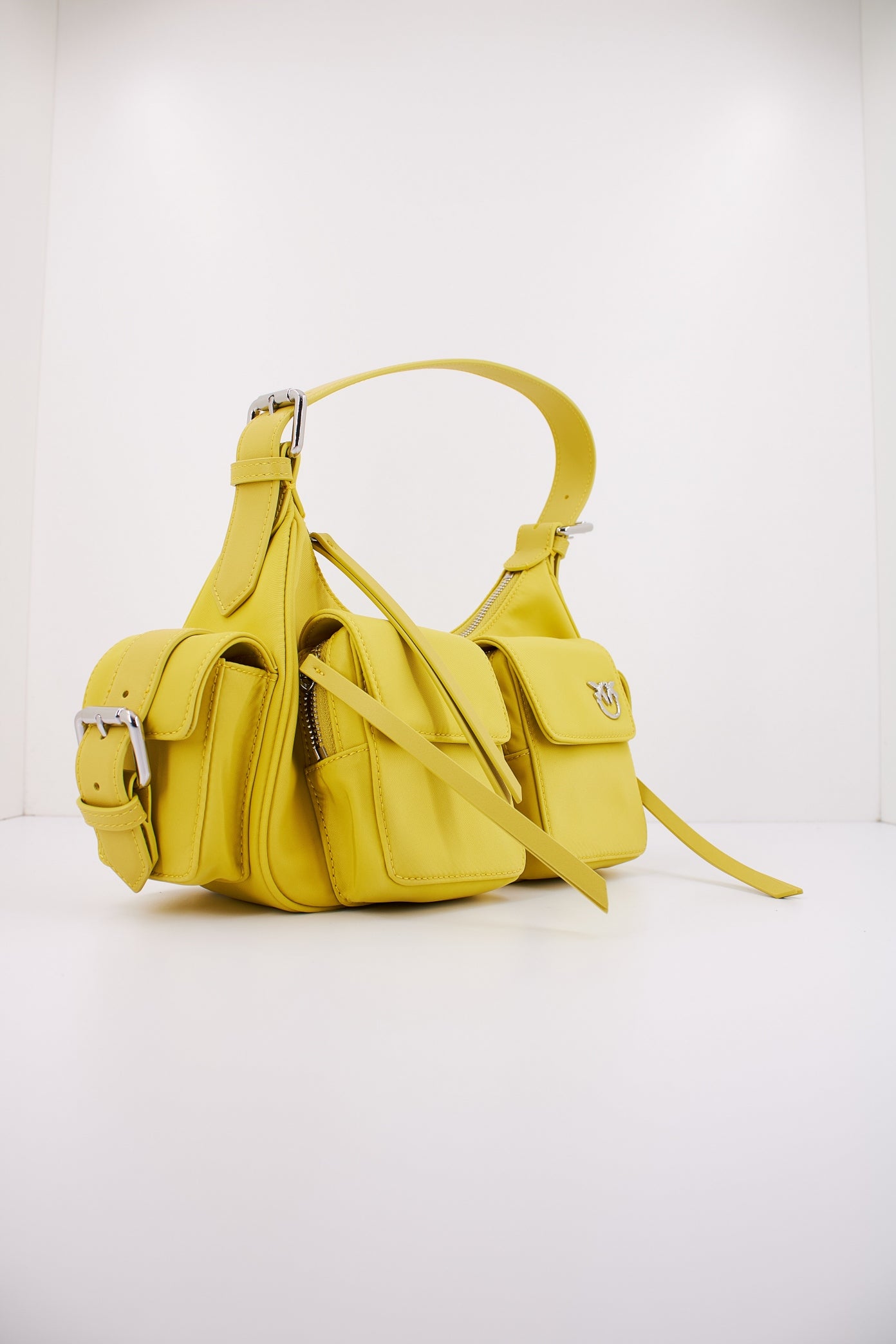 PINKO CARGO BAG en color AMARILLO  (2)