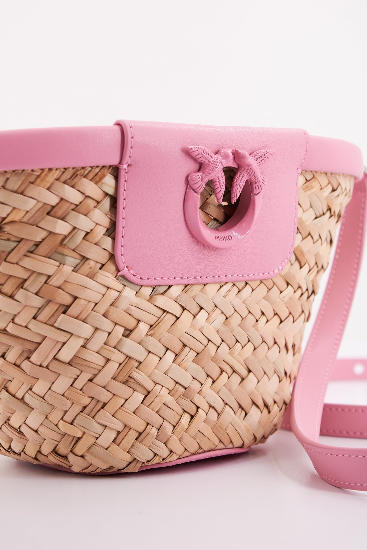 PINKO  LOVE SUMMER BUCKET en color ROSA  (4)