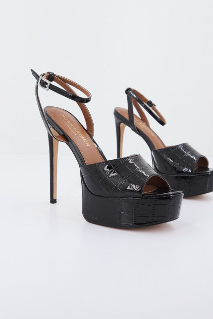 KURT GEIGER LONDON PIERRA PEEP TOE PLATFOR en color NEGRO  (1)