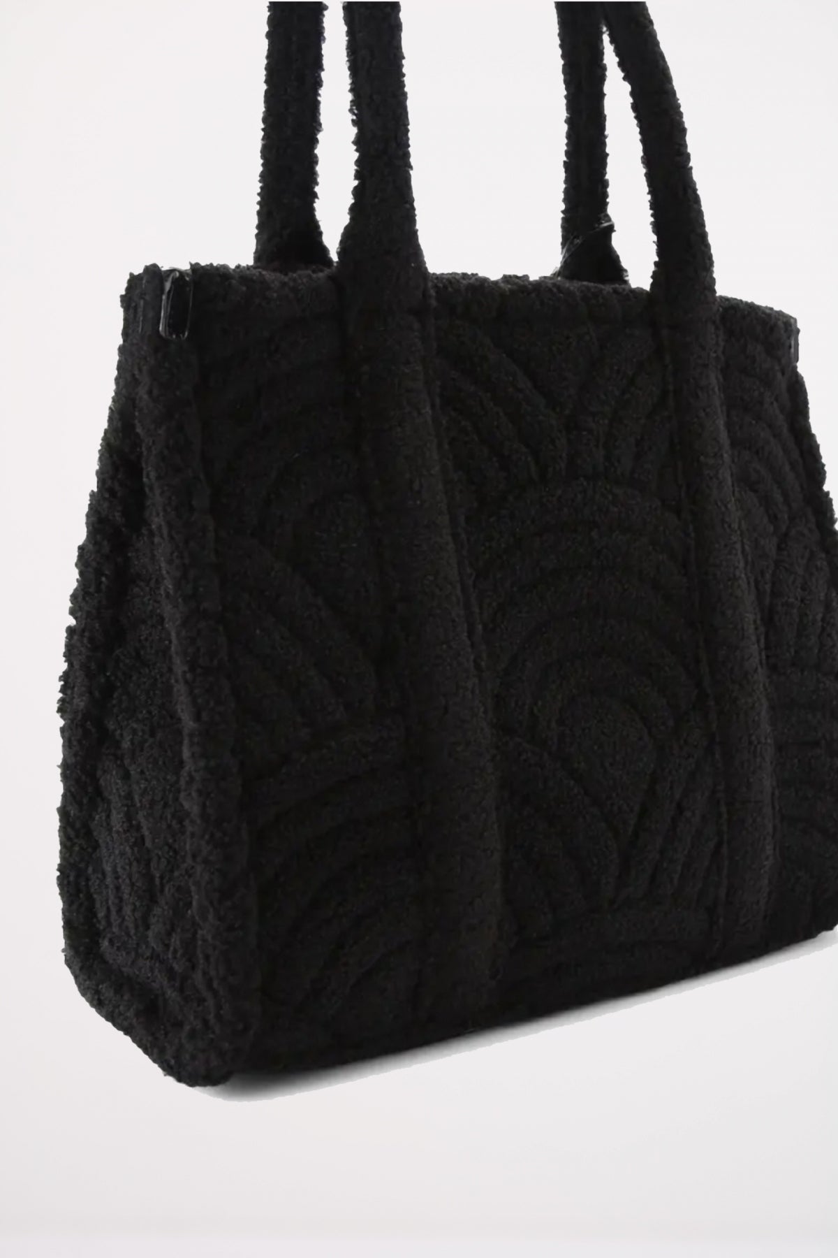 KURT GEIGER LONDON F FUR LG SOUTHBANK TOTE en color NEGRO  (3)