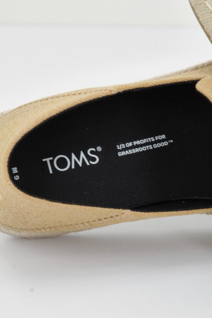 TOMS SANTIAGO en color MARRON CLARO  (4)