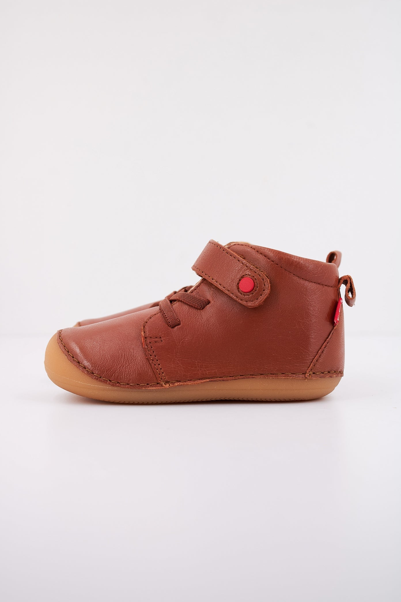 KICKERS SONIZIKRO en color MARRON  (1)