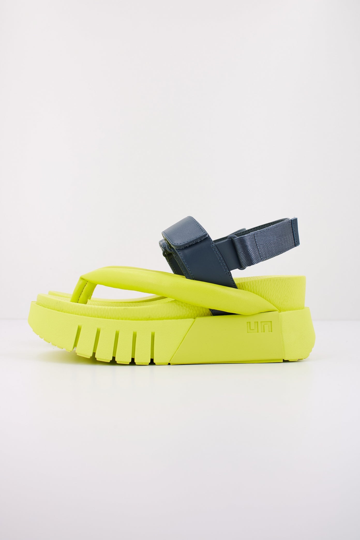 UNITED NUDE DELTA TONG CYBER en color VERDE  (1)