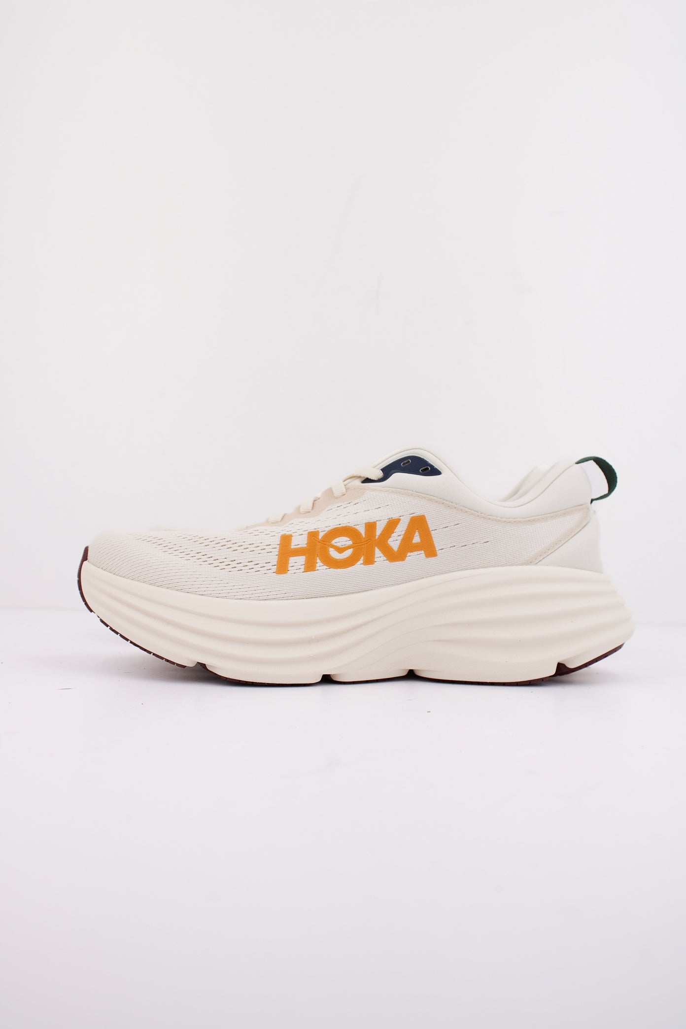 HOKA BONDI  en color BLANCO  (1)