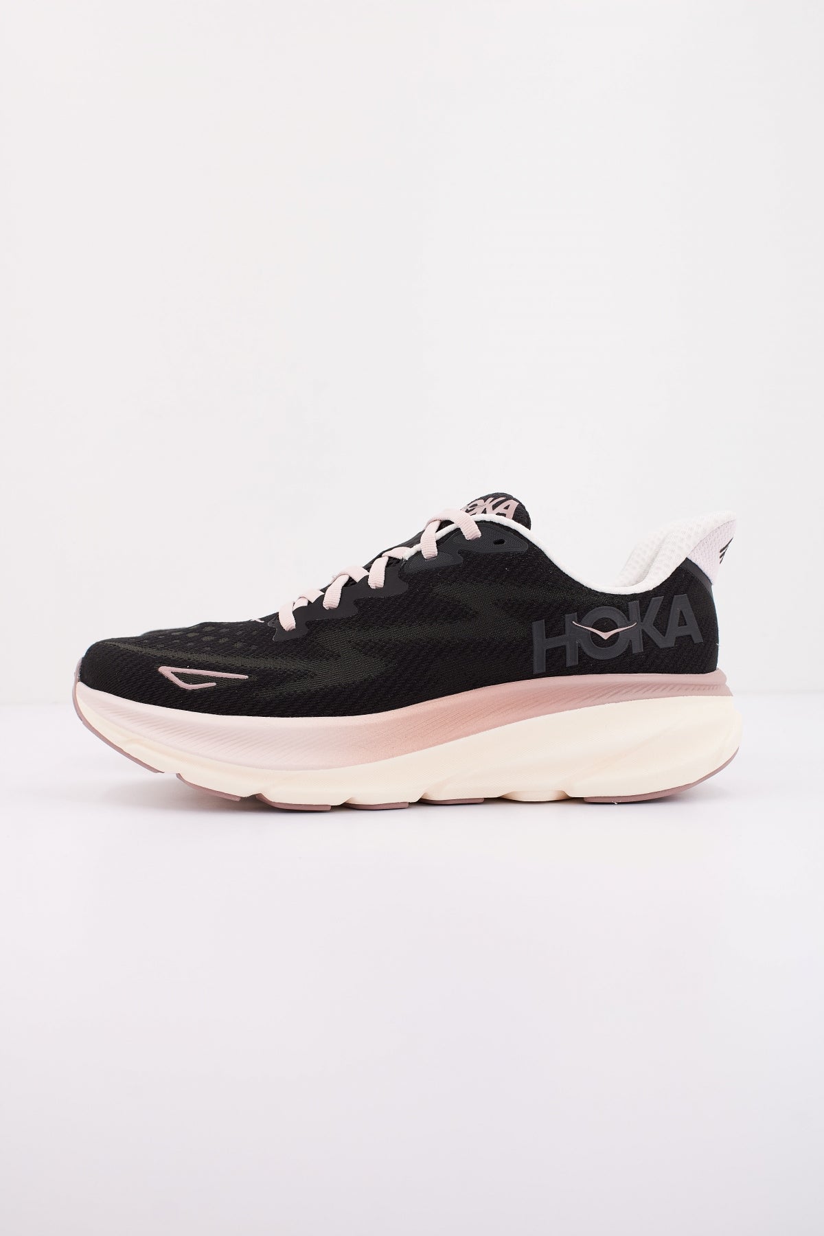 HOKA CLIFTON  en color NEGRO  (1)