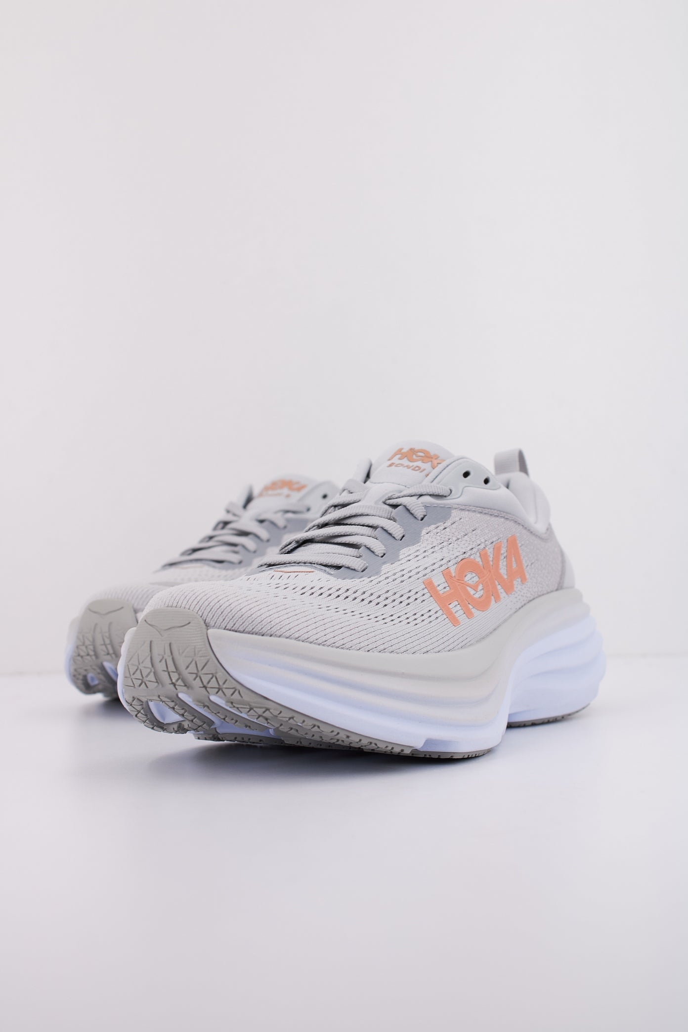 HOKA BONDI  en color GRIS  (2)