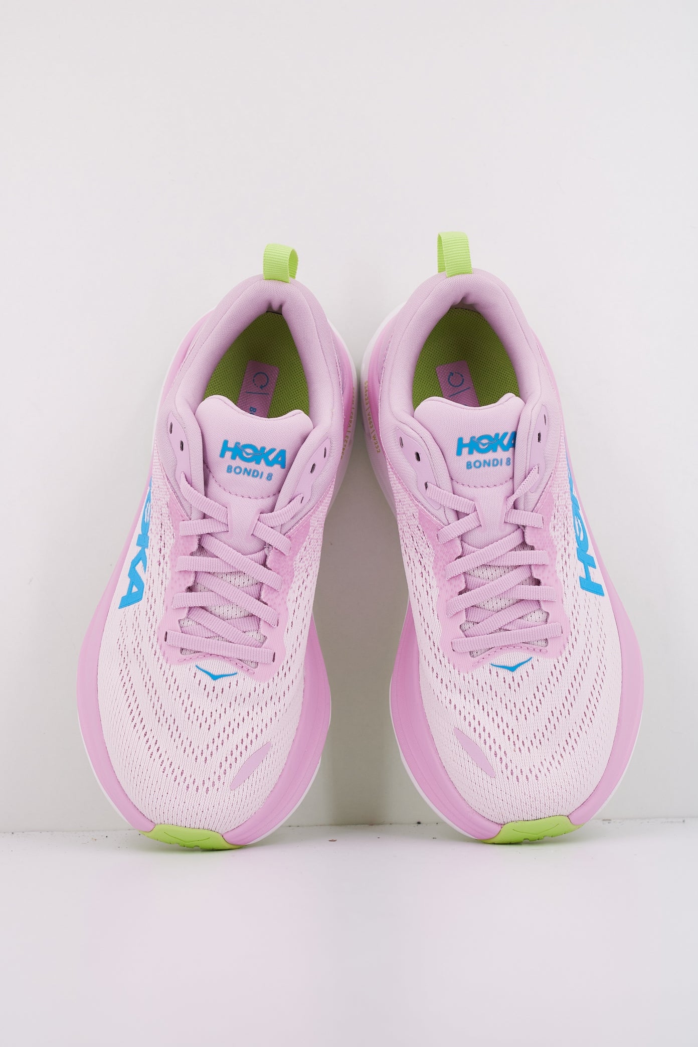 HOKA BONDI  en color ROSA  (3)