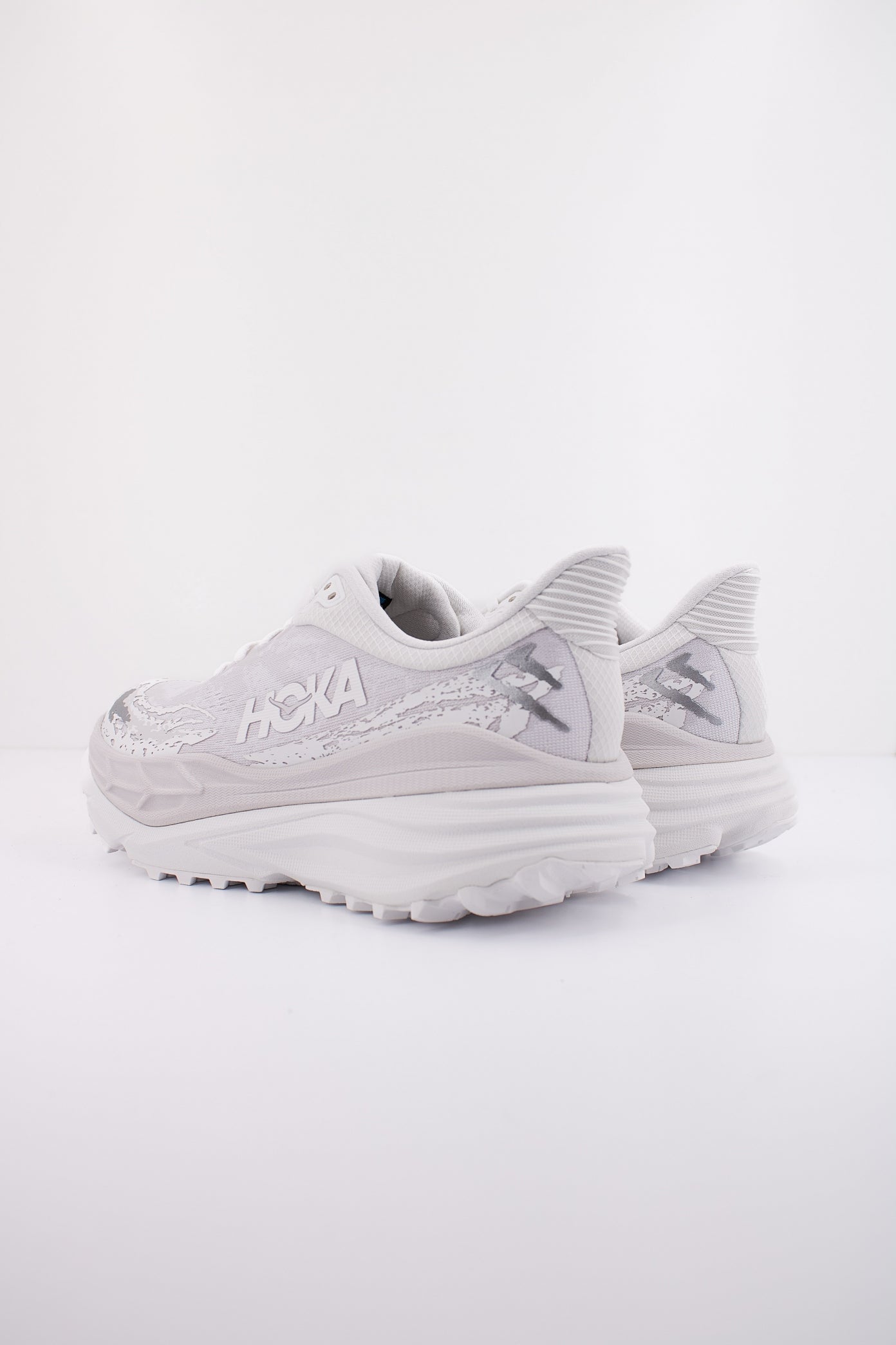 HOKA STINSON  en color GRIS  (4)